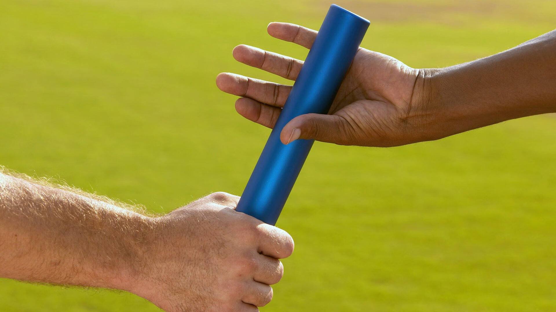 开云体育app网页版安全-德甲：拜仁4-2战胜多特蒙德，莱万完成帽子戏法，欧冠拜仁莱万受伤